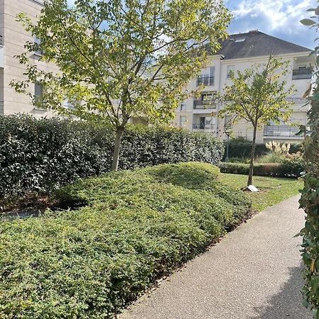Studio 28 M2 & Jardin Privatif 20 M2 Montigny-le-Bretonneux Buitenkant foto