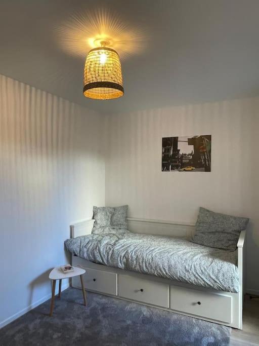 Studio 28 M2 & Jardin Privatif 20 M2 Montigny-le-Bretonneux Buitenkant foto
