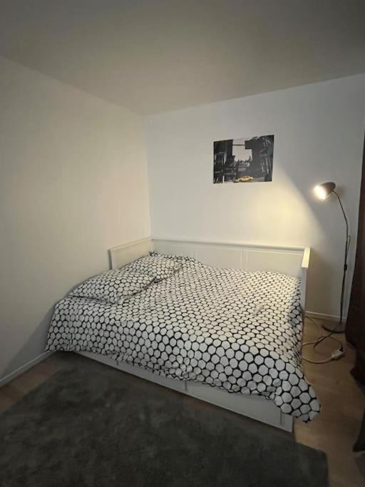 Studio 28 M2 & Jardin Privatif 20 M2 Montigny-le-Bretonneux Buitenkant foto