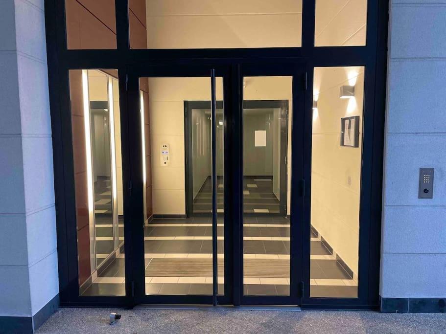Studio 28 M2 & Jardin Privatif 20 M2 Montigny-le-Bretonneux Buitenkant foto